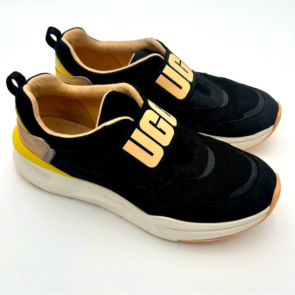 UGG Women's LA Flex Size 8 Pull On Sneakers